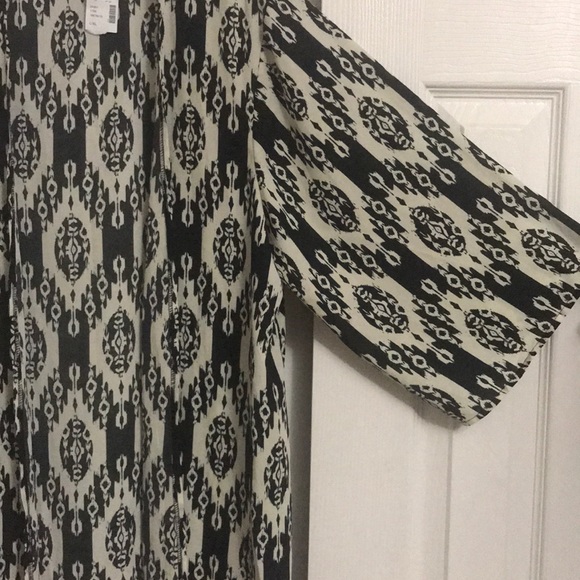 2/$30 Cream and black fringe cardigan - Picture 4 of 5